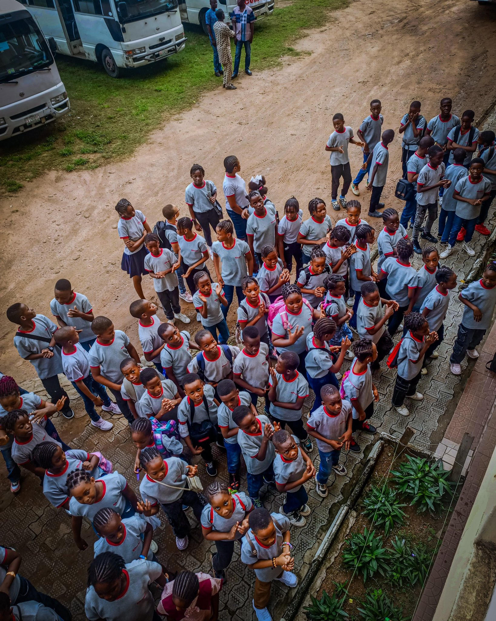 gallery-03 effortswill-schools-students-playing-stading-in-assembly